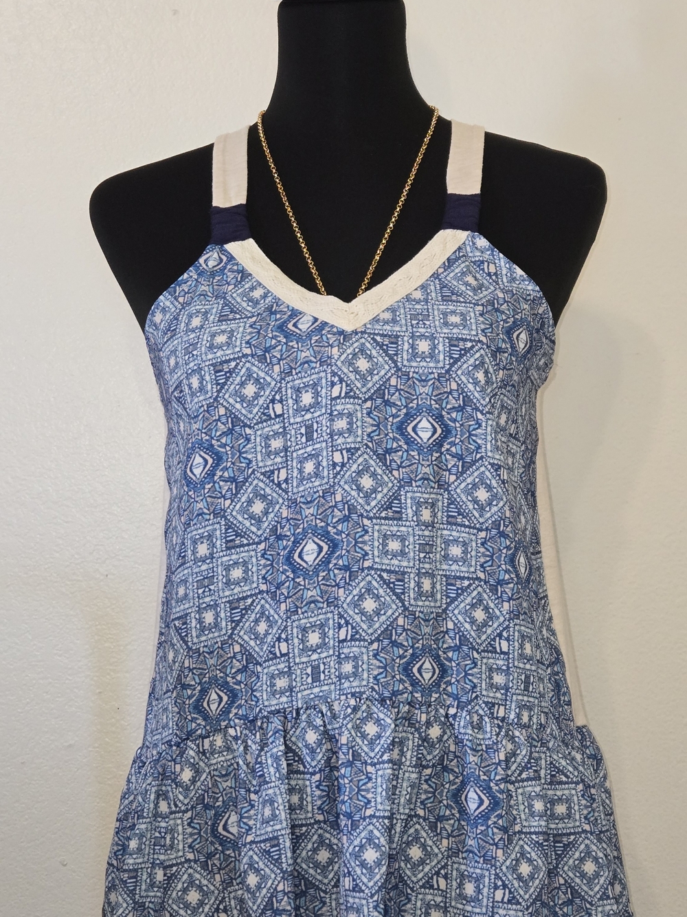 Jolt Blue and Cream Printed Sleeveless V-Neck Tank Top